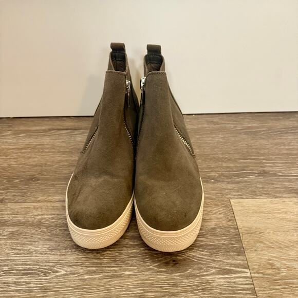 Steve Madden Charcoal Gray Suede Wedge Sneakers Ankle Boots Sz 8.5 M EUC - Picture 2 of 7